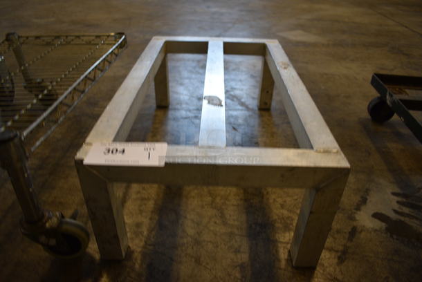 Metal Dunnage Rack. 24x14x8