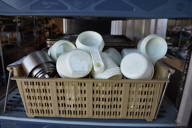 ALL ONE MONEY! Lot of Various Metal and Poly Dry Measuring Cups in Poly Silverware Bin!