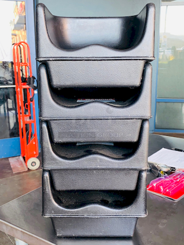 SWEET! Set Of 4 Cambro 100BC-110 - Booster Seats. 

Material: Polyethylene
Height	11.25"
Length	8.13"
Weight	2.54 lbs.
Width	11.63"

4x Your Bid