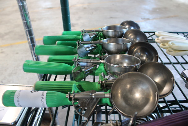8 Stainless Steel Scoopers w/ Green Handle. 9". 8 Times Your Bid!