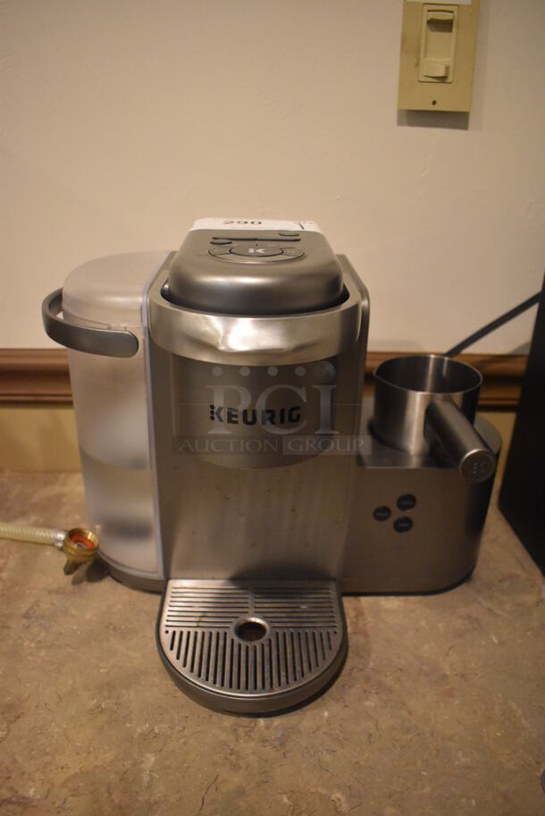 Keurig Gray Metal Countertop Single Cup Coffee / Espresso Machine. 14x12x13. (Dining Room)