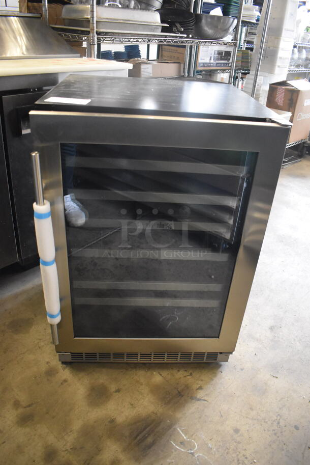 BRAND NEW SCRATCH AND DENT! Danby DWC053D1BSSPR Commercial Stainless Steel Wine Cooler. 115 Volts. Tested and Working!