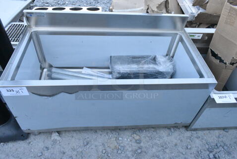 BRAND NEW SCRATCH AND DENT! Steelton 522UIB1836 18" x 36" Underbar Ice Bin with Bottle Holders - 119 lb.