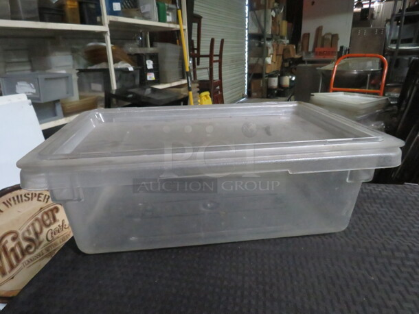 One Cambro 3 Gallon Food Storage Container With Lid.