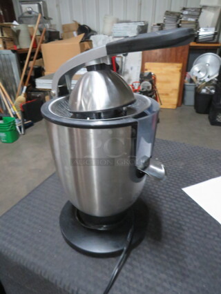 One Eurolux Citrus Juicer. Model# ELCJ-1700S. 120Volt.