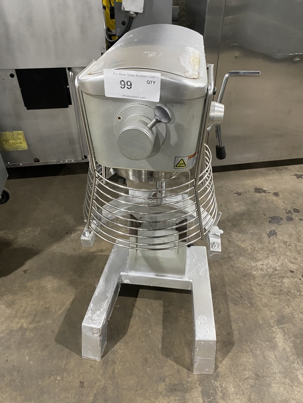 2015 Omcan SP300A Metal Commercial Floor Style 30 Quart Planetary Dough Mixer w/ Stainless Steel Bowl Whisk and Paddle Attachments! Eletric Powered! 110 Volts, 1 Phase SN:19010300566 21x26x46! Tested and Working!