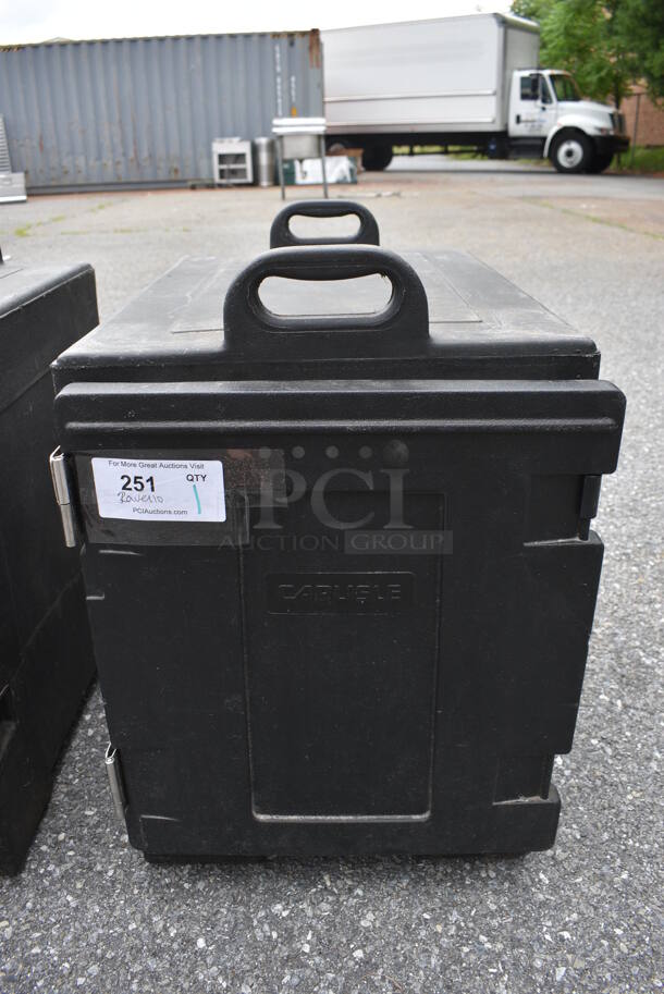 Carlisle Model NPC300N Black Poly Insulated Food Carrying Case. 17x25x26