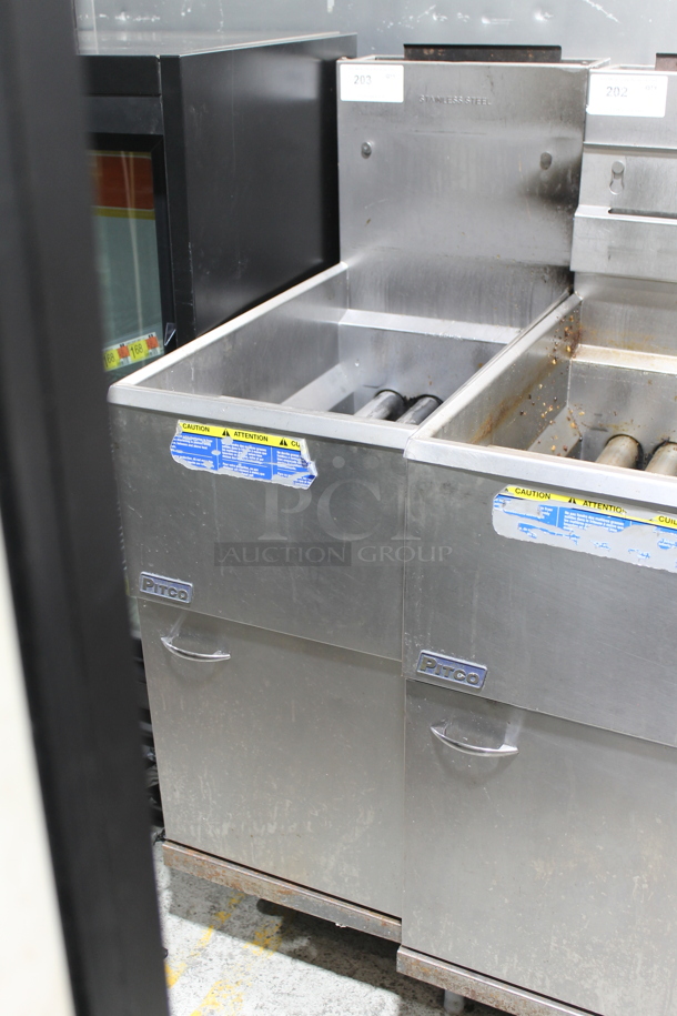 2012 Pitco Frialator 40C+ Stainless Steel Commercial Floor Style Natural Gas Powered Deep Fat Fryer. 105,000 BTU. 
