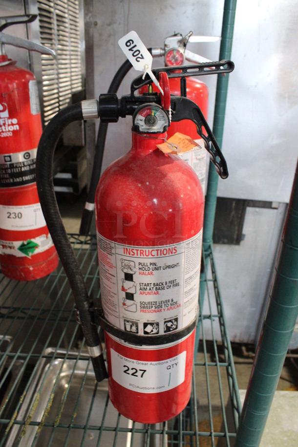 Dry Chemical Fire Extinguisher. 4.5x7x17