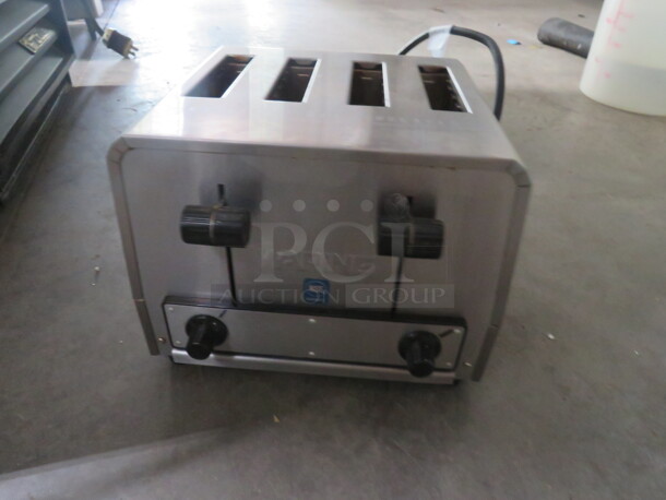 One WORKING Stainless Steel Waring 4 Slice Commerical Toaster. Model# WCT800. 120 Volt. 2200 Watt. 11.5X12X9