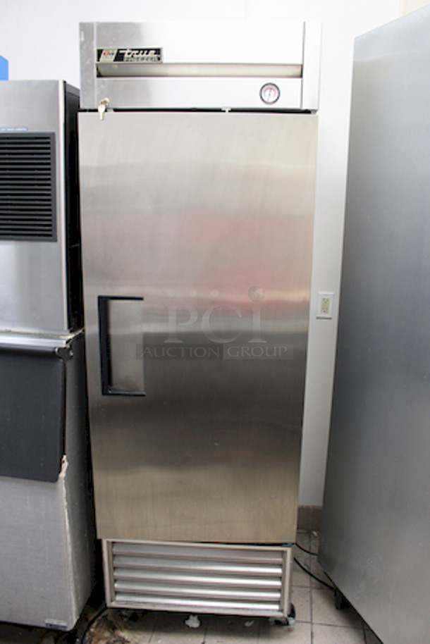 True T-23F 27" One Section Reach-In Freezer, (1) Right Hinge Solid Door, 115v  27 in. W x 291⁄2 in. D x 833⁄8 in. H