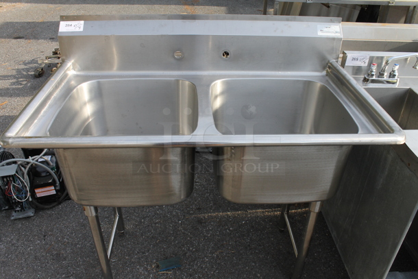 Stainless Steel Commercial 2 Bay Sink. Bays 19.5x19.5