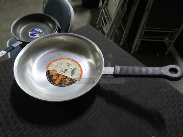 One NEW Vollrath 8 Inch  Saute Pan With Gator Grip Handle. #67908 - Item #1117657