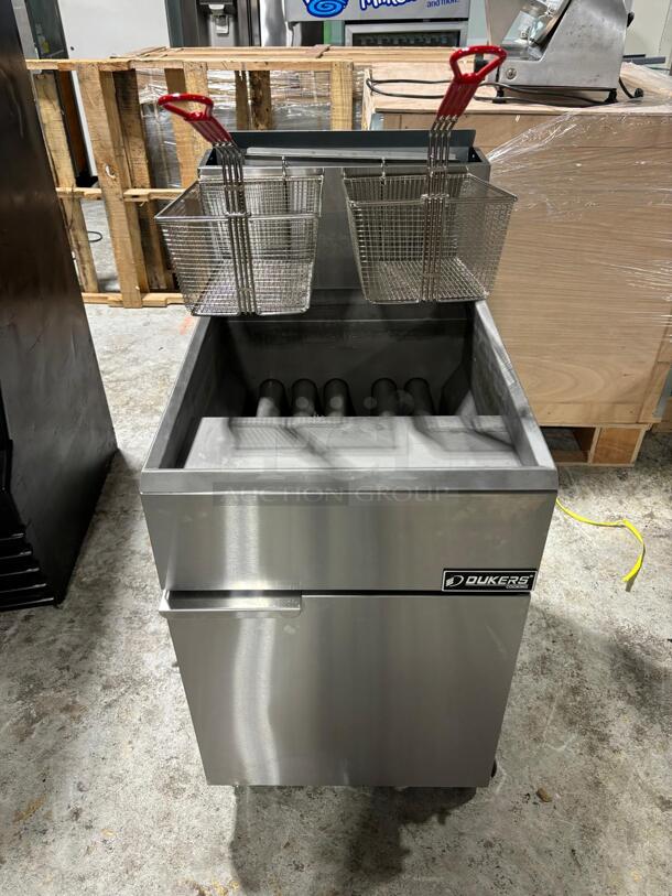 BRAND NEW DUKERS DCF5-NG 5 BURNERS 70 lb. Capacity Natural Gas Floor Model Fryer - 150,000 BTU
