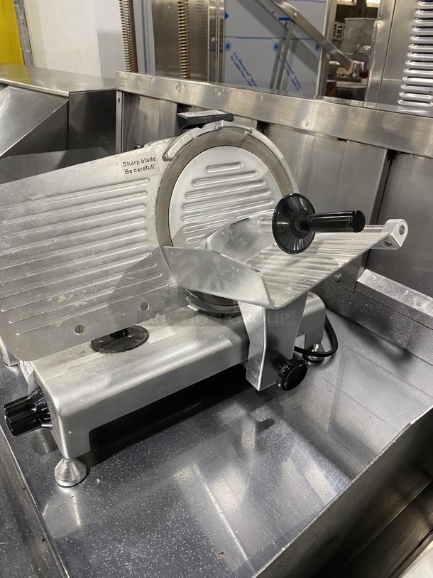 NICE! AVANTCO Meat/Cheese Slicer! Model 177SL310 Serial 140429-21