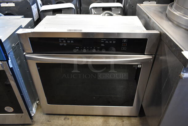 2022 Samsung NV51T5511SS Stainless Steel Electric Powered Oven. 120/208-240 Volts.