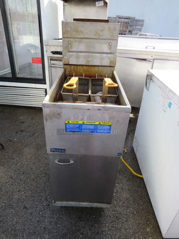 One Pico Natural Gas Deep Fryer With 2 Baskets. 15X30X46