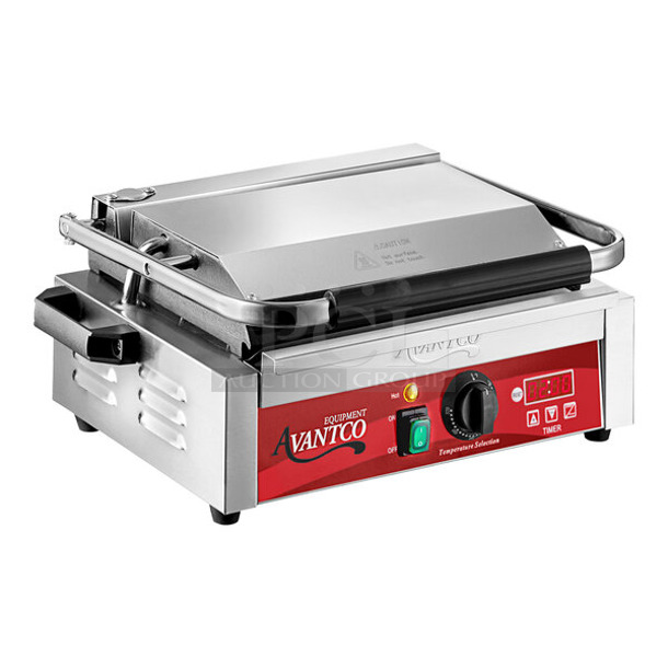 BRAND NEW SCRATCH AND DENT! Avantco PG200ST Commercial Panini Sandwich Grill with Timer, Smooth Plates, and 13 3/8" x 8 3/4" Cooking Surface. 120 Volts, 1 Phase. Tested and Working!