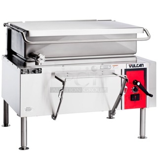 BRAND NEW SCRATCH & DENT!! Vulcan VG40-NAT Natural Gas 40 Gallon Manual Tilt Braising Pan / Tilt Skillet - 120,000 BTU. Factory Wrapping, Attachments in Pan, Dent at bottom front right leg, slight dent on side panel. 