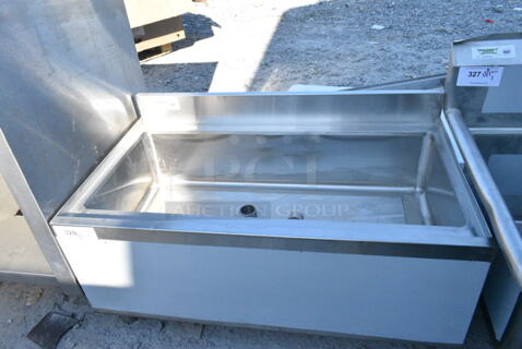 BRAND NEW SCRATCH AND DENT! Regency 600IB2136C7 21" x 36" Underbar Ice Bin with 7 Circuit Post-Mix Cold Plate. No Legs. 