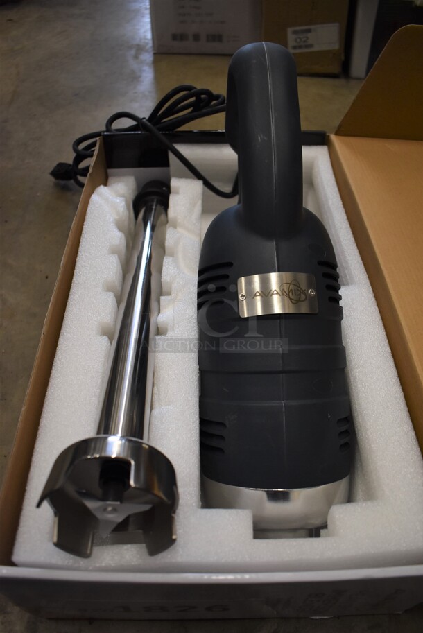 BRAND NEW SCRATCH AND DENT! AvaMix 928IBHD18 Stainless Steel Commercial 18" Shaft Immersion Blender. 120 Volts, 1 Phase. Tested and Working!