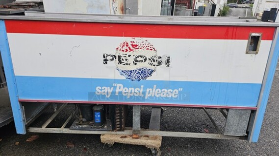 Vintage Pepsi Cooler
Working Condition