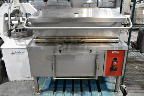 Vulcan Stainless Steel Commercial Natural Gas Powered Floor Style Braising Pan Tilting Pan. 