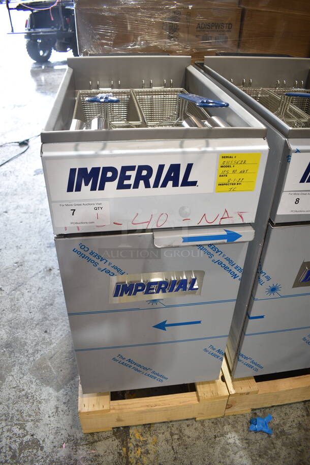 BRAND NEW SCRATCH AND DENT! Imperial IFS-40 Stainless Steel Commercial Floor Style Natural Gas Powered Deep Fat Fryer w/ 2 Metal Fry Baskets. Does Not Have Back Panel. 105,000 BTU. - Item #1126602