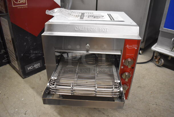 BRAND NEW! Avantco 177CNVYOV10A Stainless Steel Commercial Countertop Conveyor Oven with 10 1/2" Belt. 120 Volts, 1 Phase. Tested and Working!