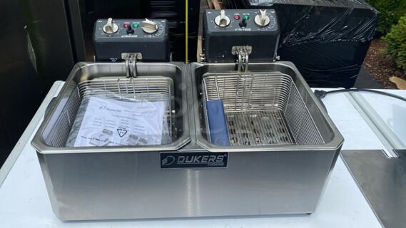 NICE BRAND NEW Dukers DCF15ED Two Basket Electric Fryer Stainless Steel
