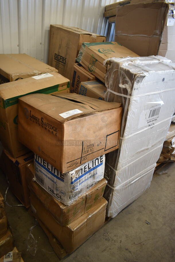 PALLET LOT of 18 BRAND NEW Boxes Including 128-CL Fineline Serving Bowls, 2 Box 795PTOKFT3 Choice Kraft Microwavable Folded Paper #3 Take-Out Container 7 3/4" x 5 1/2" x 2 1/2" - 200/Case, 500MFTN Lavex Natural Brown Kraft M-Fold (Multifold) Towel - 4000/Case, 395RP09 EcoChoice Compostable Sugarcane / Bagasse 9" Plate - 500/Case, 2 Box Environ Knives, 245CB18 Choice 18" x 18" x 2" White Customizable Corrugated Plain Pizza Box - 50/Bundle, Choice Cloth Table Covers, 4558021521 32 oz. Clear Tall Plastic Lemonade Souvenir Cup with Straw and Lid - 200/Case, 395RP09 EcoChoice Compostable Sugarcane / Bagasse 9" Plate - 500/Case, 2 Box BluTable Double Wall Hot Cups. 18 Times Your Bid!