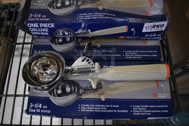 4 BRAND NEW SCRATCH AND DENT! Winco 3-1/4" Scoopers. 9". 4 Times Your Bid!