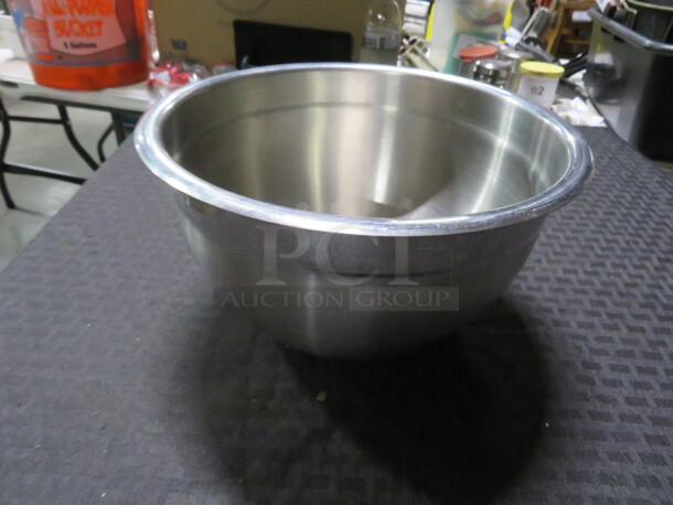 One 3 Quart Stainless Steel Mixing Bowl.