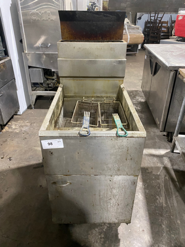Pitco Commercial Natural Gas Powered Deep Fat Fryer! With 2 Frying Baskets! All Stainless Steel! On Legs!