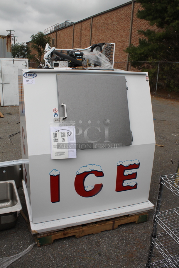 BRAND NEW SCRATCH AND DENT! Leer L040SASE Metal Commercial Bagged Ice Freezer. 115 Volts, 1 Phase. Tested and Working!