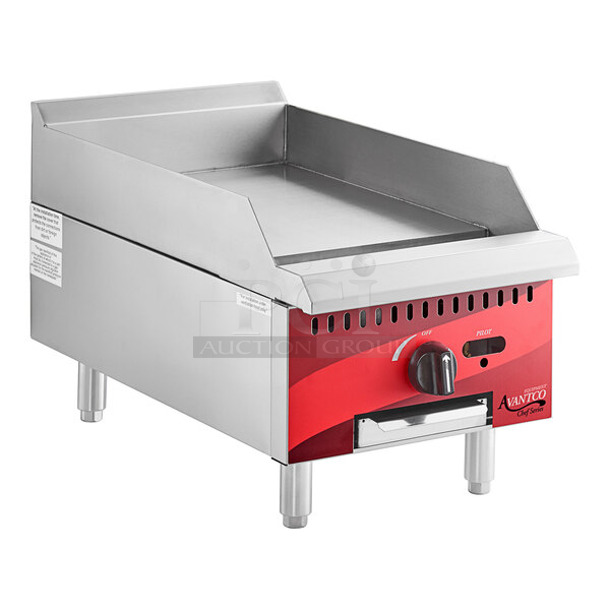 BRAND NEW SCRATCH AND DENT! Avantco 177FFDS1 Stainless Steel Commercial Countertop 15" Gas Powered Flat Top Griddle with Manual Controls. 30,000 BTU.