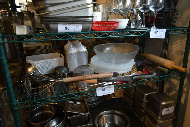 ALL ONE MONEY! Tier Lot of Various Items Including Utensils, Poly Condiment Bottles and Poly Bowl