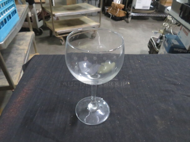 Stem Wine Glass. 9XBID