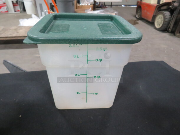 One 3.5 Quart Food Storage Container With Lid.
