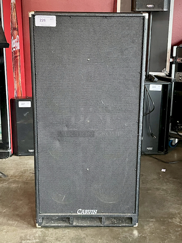 EXCELLENT! Carvin BR810 Bass Cabinet - 8 Heavy-Duty 200w 10” Woofers,  1” Titanium HF Driver,  Imp: 4Ω,  Power handling: 1200 Watts,  5 position Tweeter Attenuator,  Casters Built-in, Freq. Resp: 58 to 20K H z  -3dB - Useable To 38 Hz @ -10dB, Sensitivity :  110 dB @ 1w and 141 dB @ 1200w - 23.25W x 18.25D x 47.75H