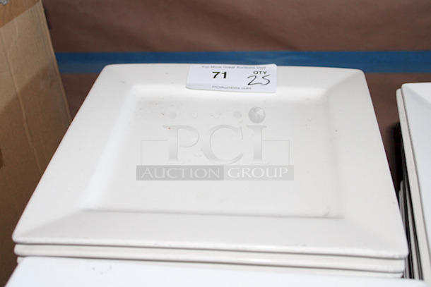 LIKE NEW! Front of the House DOS027WHP21 Kyoto 11 3/4" Bright White Square Porcelain Plate. 11-3/4x11-3/4x1. 25x Your Bid