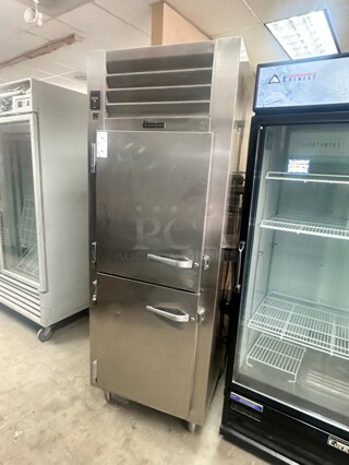 Late Model Traulsen AHF132WP-HHS Full Height Insulated Heated Cabinet w/ (3) Pan Capacity, 208v/1ph Tested and Working