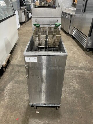 Pitco Commercial Natural Gas Powered Deep Fat Fryer! All Stainless Steel! With 2 Frying Baskets! On Casters! Model: 35C+ SN: G21AC067315!