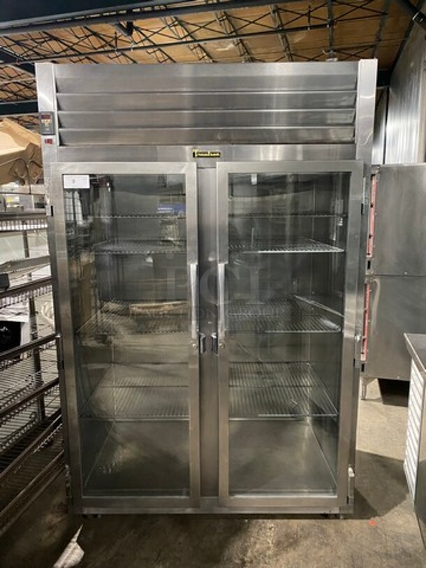 Traulsen Commercial 2 Door Reach In Cooler! With View Through Doors! With Racks! All Stainless Steel! On Casters! Model: RHT232NUTFHG SN: T46157E03 115V 60HZ 1 Phase