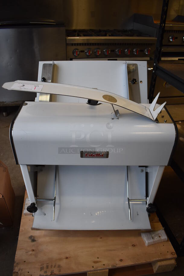 BRAND NEW SCRATCH AND DENT! Estella 348BSLICE58 Metal Commercial Countertop 5/8" Thickness Bread Slicer. 110 Volts, 1 Phase. 25x25x28. Tested and Working!