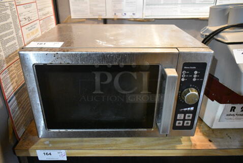 Amana RCS10DSE Stainless Steel Commercial Countertop Microwave Oven. 120 Volts, 1 Phase. (basement) 