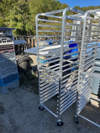 One Aluminum Speed Rack On Casters. 20X26X69