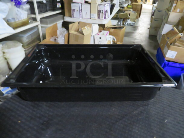One NEW Vollrath Full Size 4 Inch Deep Black Food Storage Container. #8004420 - Item #1117598