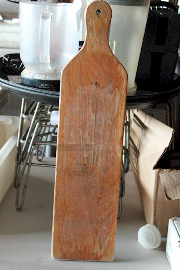 CLASSY! Teak Wood Serving Board with Handle. 4x Your Bid. Approx 21"x8"x1/2"