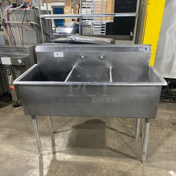 Stainless Steel 3 Compartment 
Dishwashing Sink!